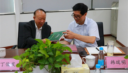 公司聘请知名物流与供应链专家丁俊发担任顾问